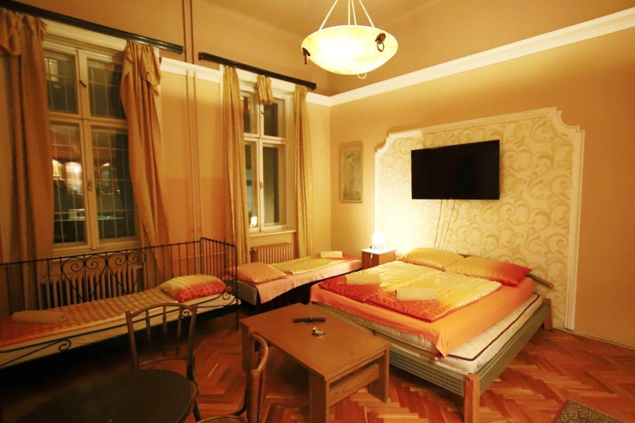 Central Apartments Of ブダペスト エクステリア 写真